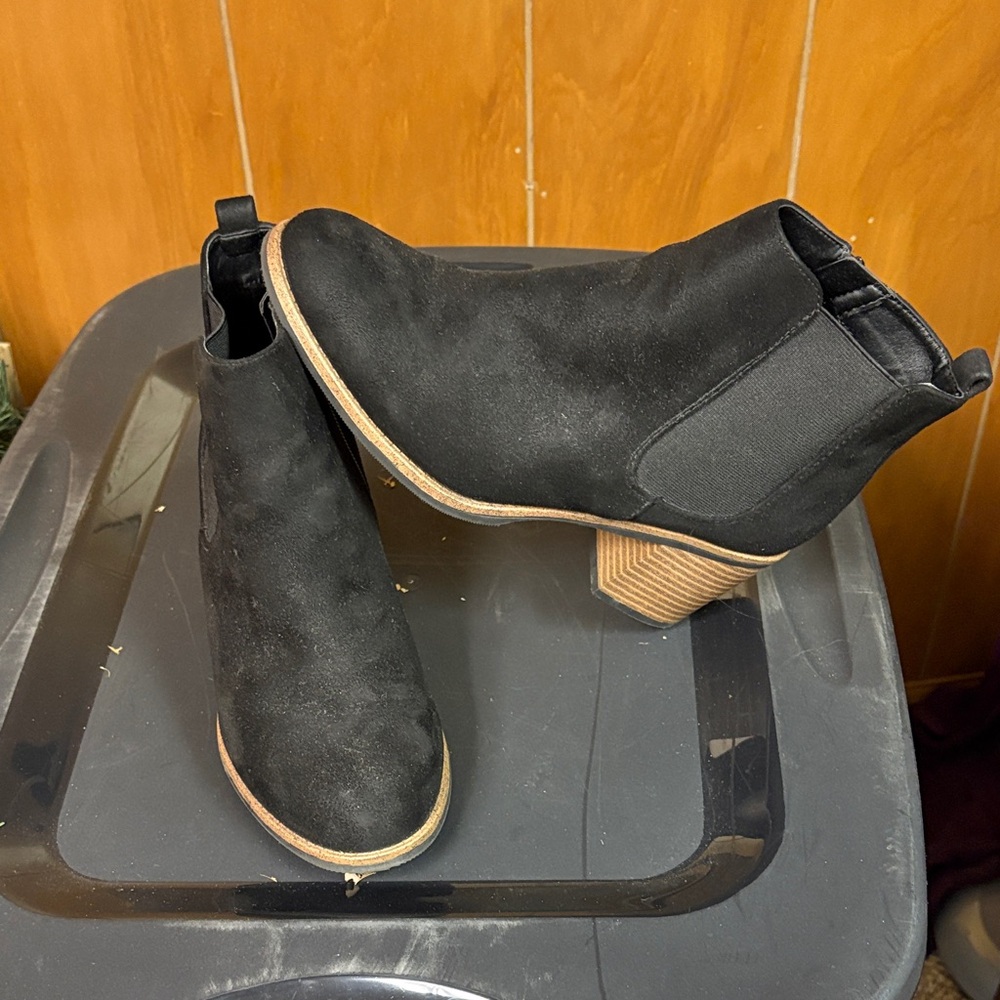 Sonoma Black Ankle Boots with Brown Sole